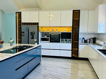 5 Bedroom House