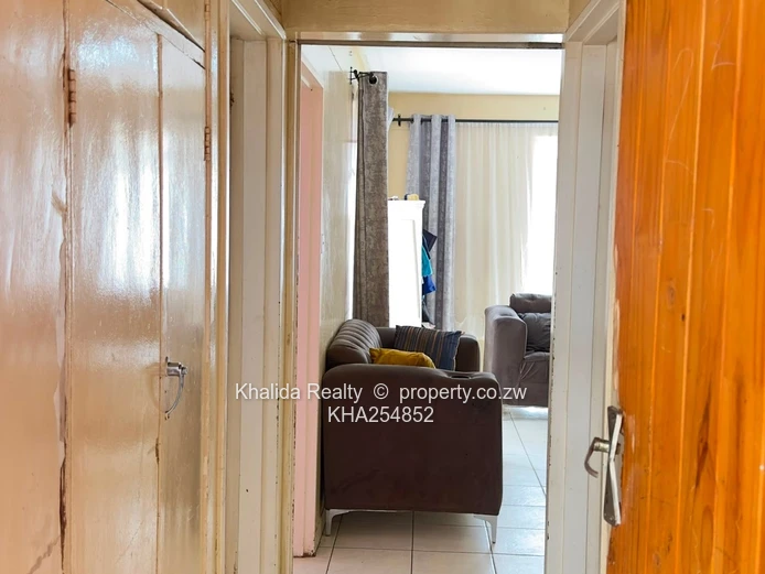 Livingston Avenue Ground floor 1-Bedroom Apartment for Sale - Colleen Court (Sole Mandate)