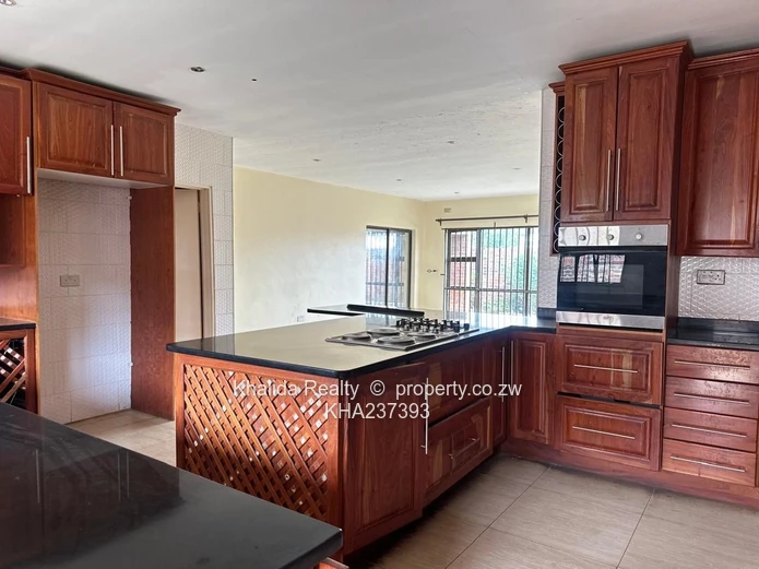 Fairview PROPERTY FOR SALE