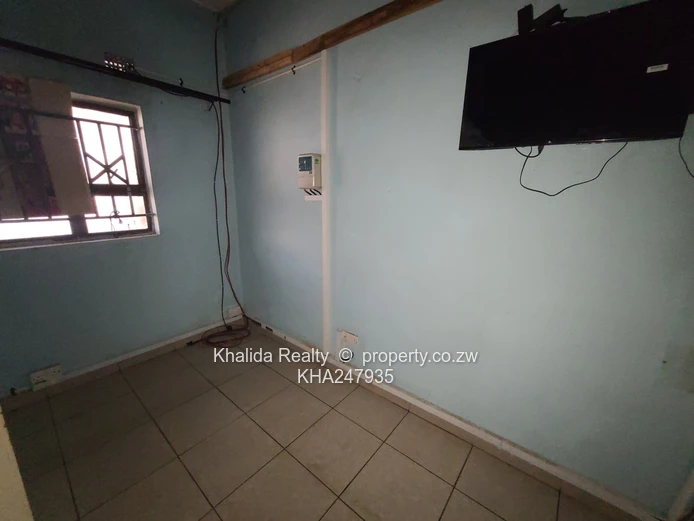 Epworth shop/ butchery for rent 