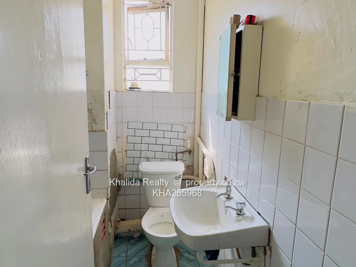 Avenues 2 bed apartment for sale  (Sole Mandate)