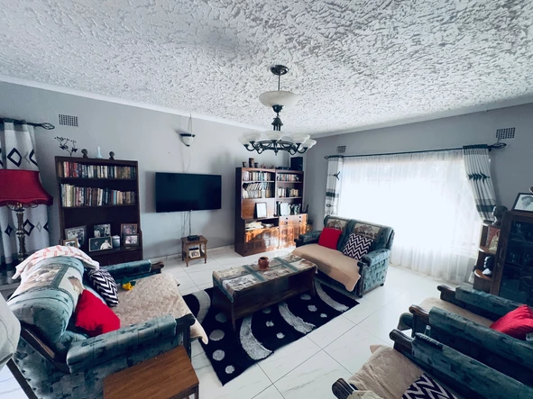 5 Bedroom House