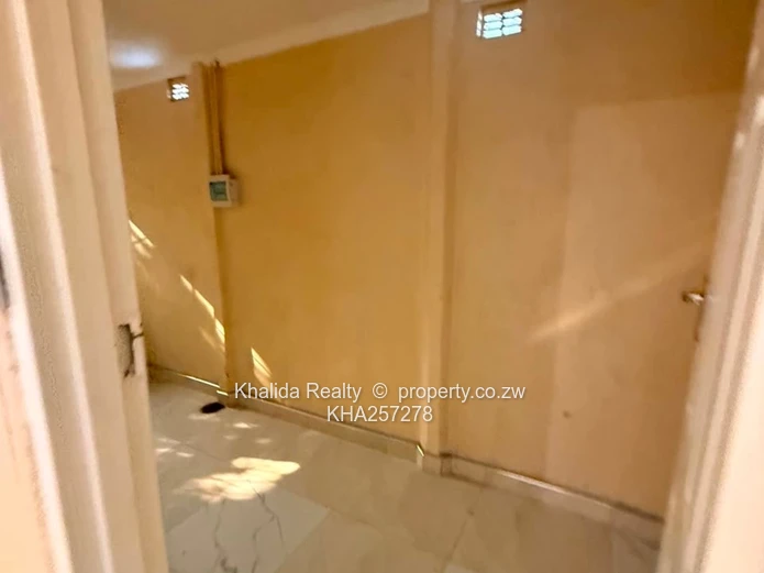Eastlea Commercial property for rent 