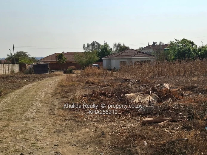 GOODHOPE WESTGATE LAND with a 2-BEDROOM COTTAGE FOR SALE