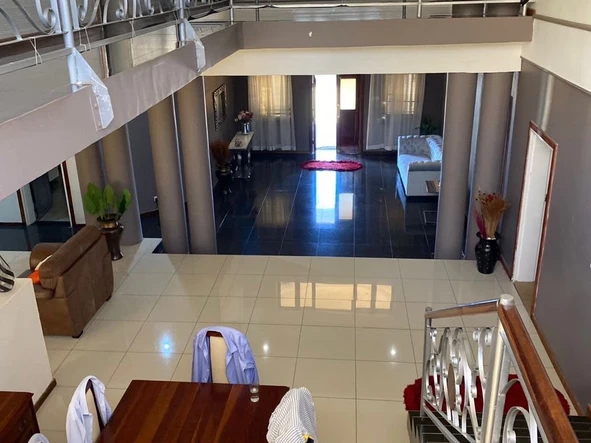 9 Bedroom House