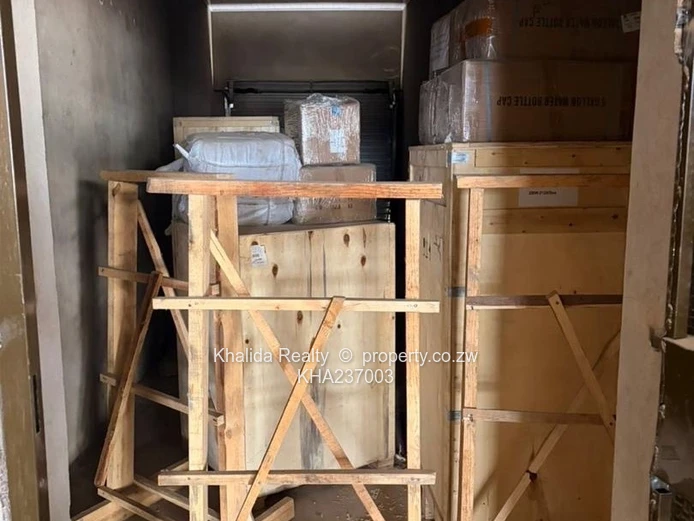 Chitungwiza Makoni shop for sale 