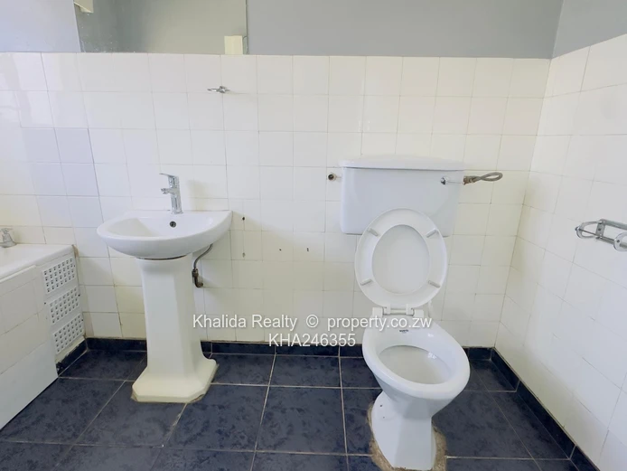 Avondale Flat for rent