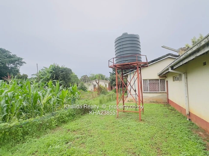 Marlborough Property With 3 Dwellings For Sale ?? Off Marlborough Drive. 