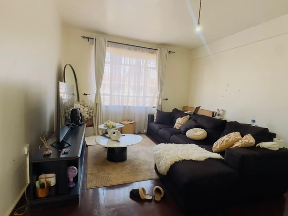 2 Bedroom Flat & Apartment