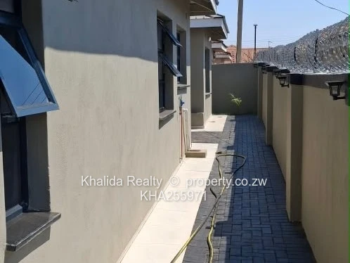 Madokero 4 bedroomed house for rent 