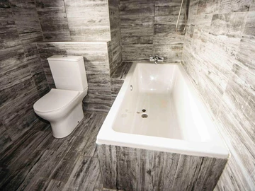 3 Bedroom Flat & Apartment