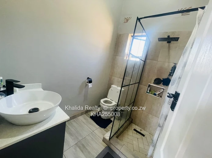 Greendale apartment for Sale (Sole Mandate)