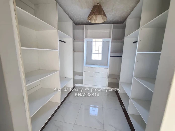 Norton Knowe phase 1 for rent