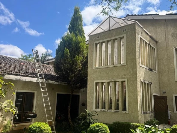 5 Bedroom House