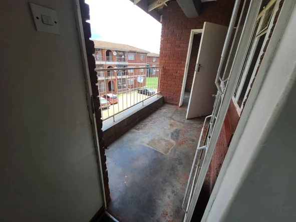 3 Bedroom Flat & Apartment
