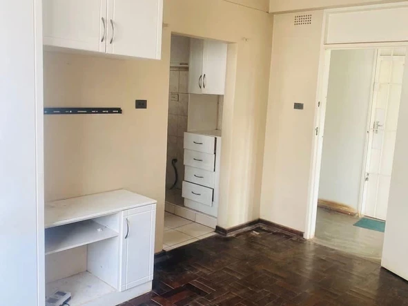 Flat & Apartment