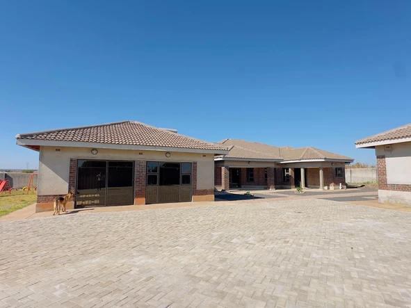 5 Bedroom House
