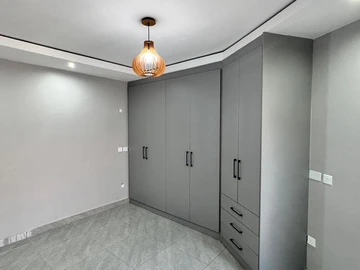3 Bedroom Flat & Apartment