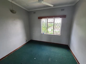 3 Bedroom Flat & Apartment