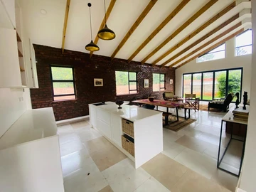 4 Unit Townhouse Complex