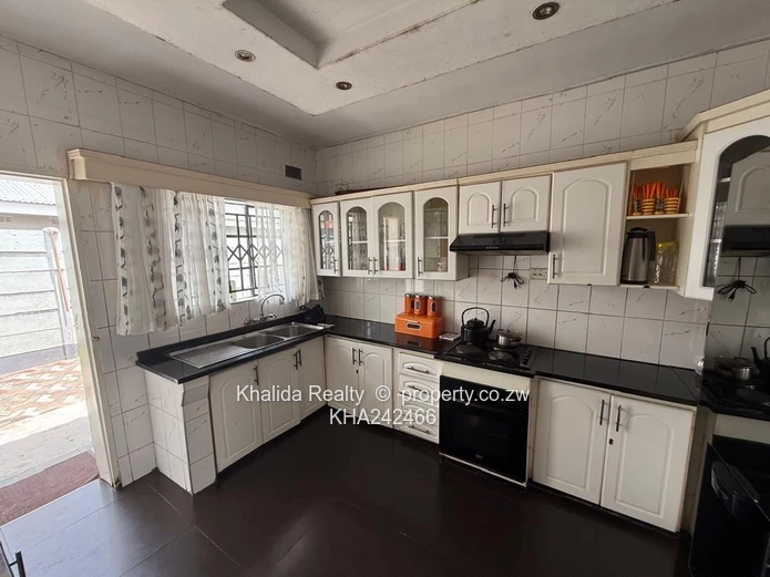 Waterfalls Mainway Meadows house for sale  (Sole Mandate)