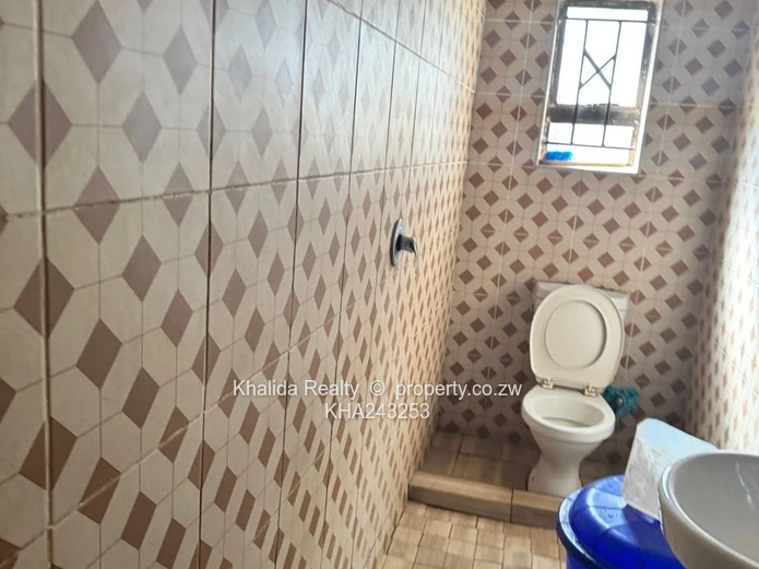 Dzivarasekwa extension house for rent