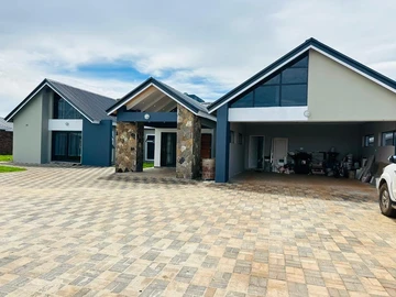 5 Bedroom House