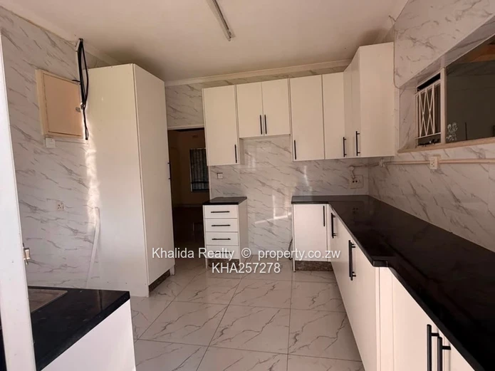 Eastlea Commercial property for rent 