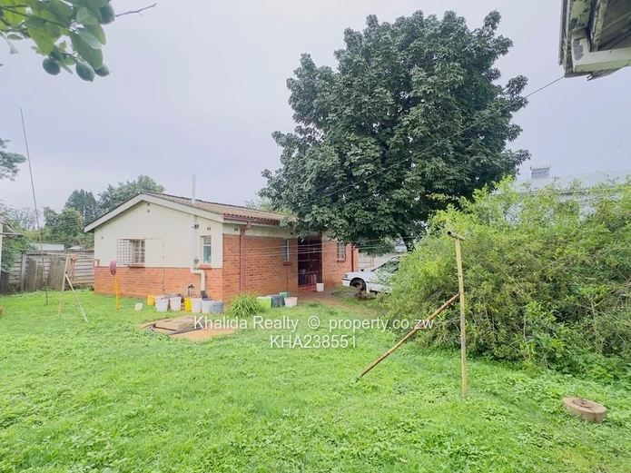 Marlborough Property With 3 Dwellings For Sale ?? Off Marlborough Drive. 