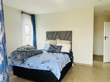 6 Bedroom House