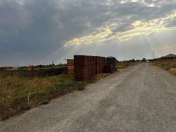 Stands & Residential Land