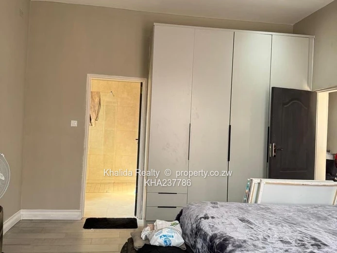 Greendale Peakwood Village Modern House  For Sale 