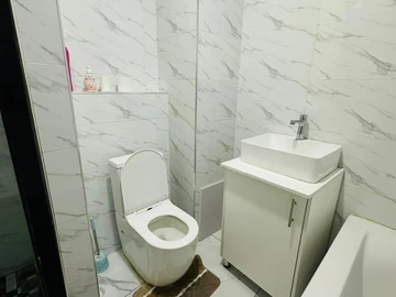 2 Bedroom Flat & Apartment